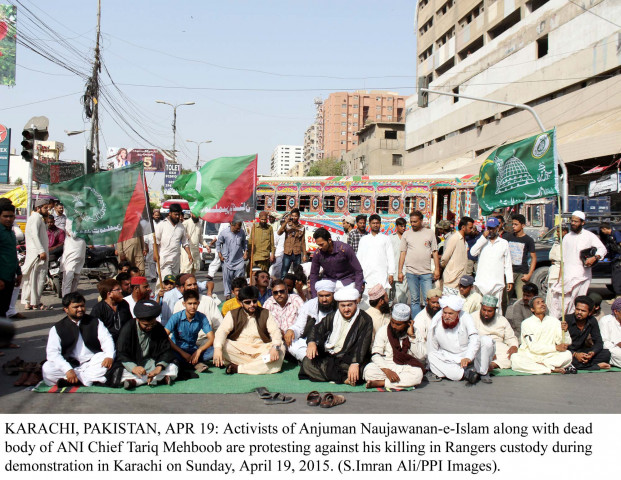 workers of ani along with dead body of their cheif protest outside the press club photo ppi workers of ani along with dead body of their cheif protest outside the press club photo ppi
