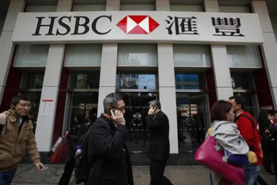 hsbc apologises for porn link blunder on website