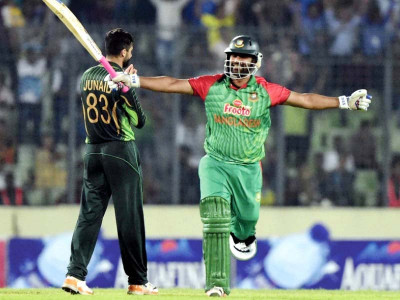 the third odi whitewash threatens the men in green the third odi whitewash threatens the men in green