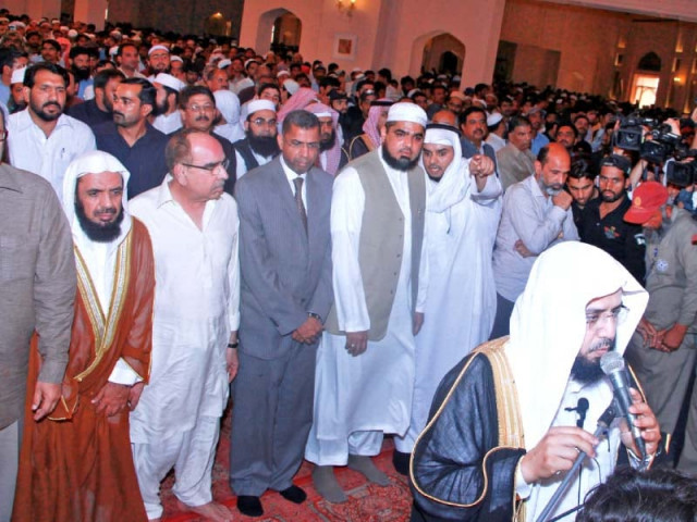 the imam e ka aba prepares to start friday prayers at the bahria town grand mosque photo press release the imam e ka aba prepares to start friday prayers at the bahria town grand mosque photo press release