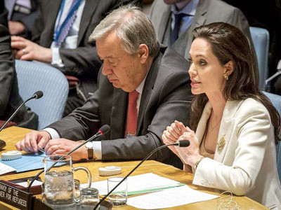 humanitarian jolie on syrian plight