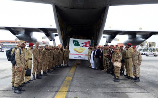 pakistan army rescue and relief contingent comprising doctors engineers and rescue teams seen shortly after arrival at katmandu airport nepal photo online pakistan army rescue and relief contingent comprising doctors engineers and rescue teams seen shortly after arrival at katmandu airport nepal photo online