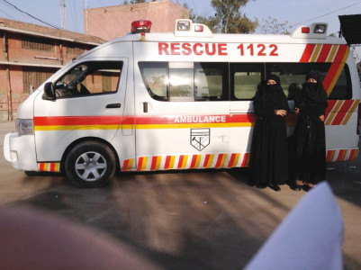 driver dies in rickshaw fire