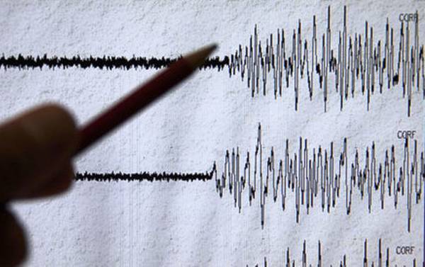 powerful earthquake hits southeast taiwan tsunami warning issued