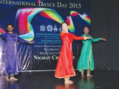 international day dances performed to pay tribute to veteran dancer