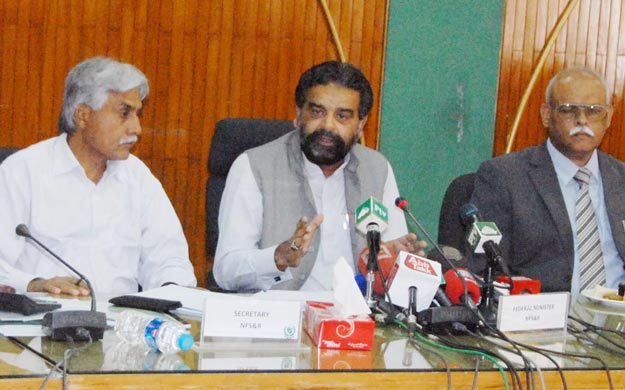 federal minister of food security and research sikander hayat khan bosan addressing a press conference in islamabad on thursday photo pid