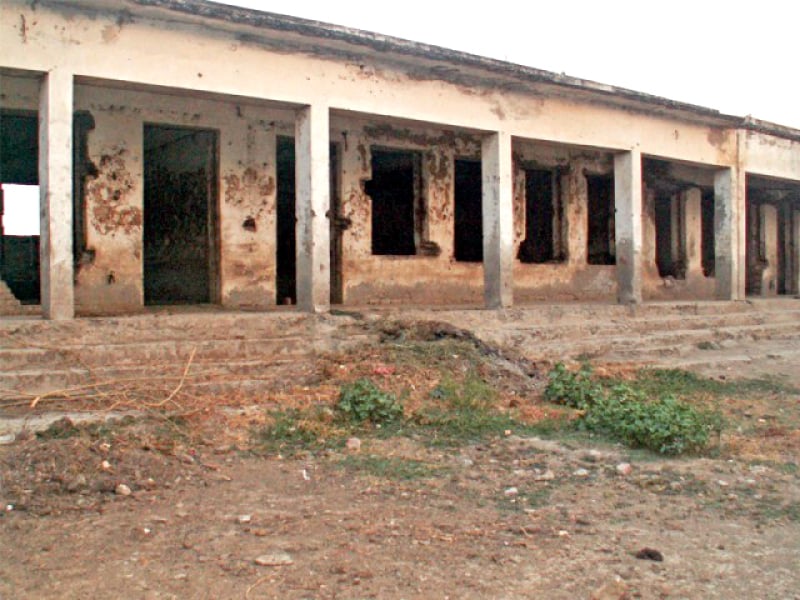 abandoned school in the territory of sindh stock image