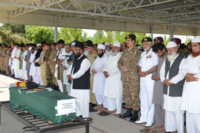 act of valour gen sharif attends funeral of army officer killed in tirah fighting act of valour gen sharif attends funeral of army officer killed in tirah fighting