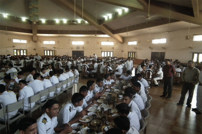bad dinner 200 cadet college kids suffer food poisoning bad dinner 200 cadet college kids suffer food poisoning