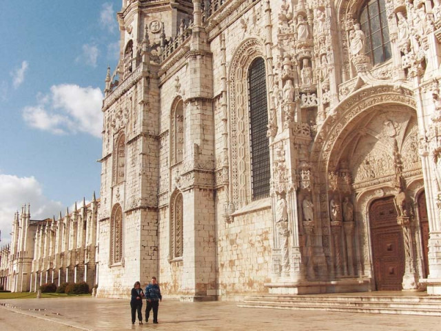 the jeronimos monastery vasco da gama s final resting place photos amna yamin