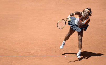 serena sharapova into madrid semis