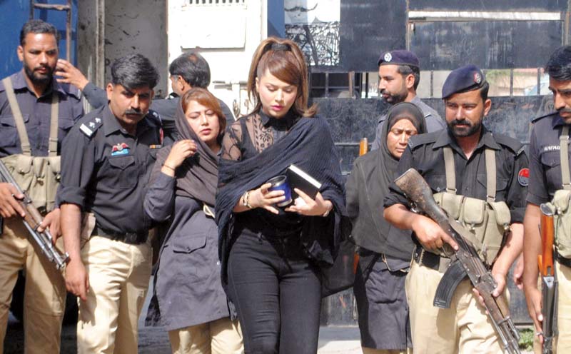 ayyan ali comes for the hearing of money laundering case in rawalpindi banking courts photo waseem nazir express