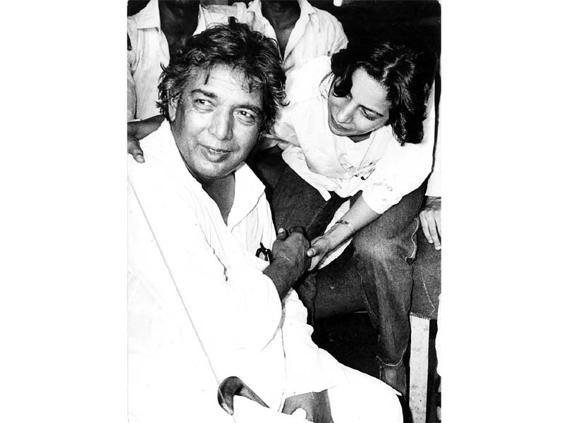 as a child shabana azmi hated her father s messed up hair and white kurta pajama photo azmikaifi com