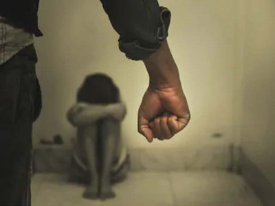 two sisters allegedly raped blackmailed two sisters allegedly raped blackmailed