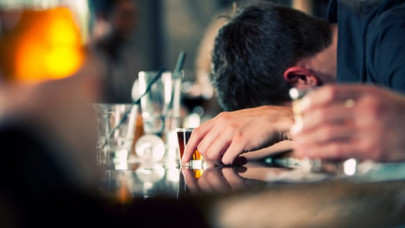 drinker fell off 12ft wall and carried on snoring all the way through dramatic rescue drinker fell off 12ft wall and carried on snoring all the way through dramatic rescue