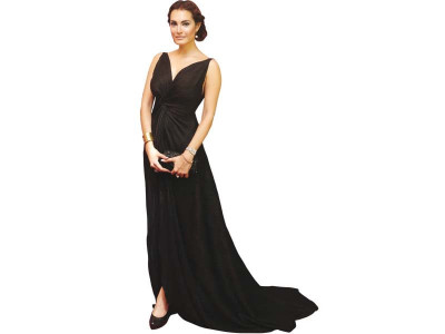 rocking the red carpet nadia hussain goes regal in black rocking the red carpet nadia hussain goes regal in black