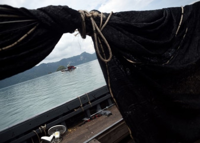 bangladesh detains boat adrift with 116 migrants