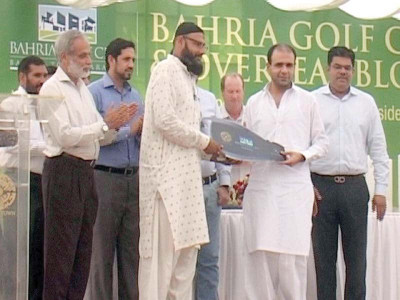 hole in one ten mercedes benz up for grabs