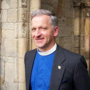 uk reverend banned from teaching over allergic to muslims remark