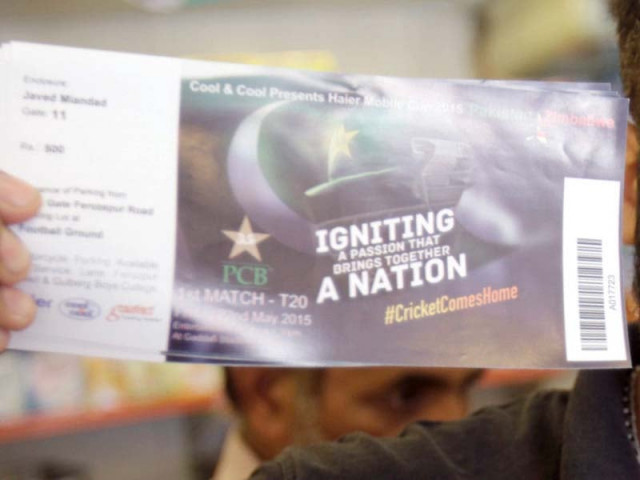 fans queued up for the tickets to watch live international matches at home photo shafiq malik express fans queued up for the tickets to watch live international matches at home photo shafiq malik express