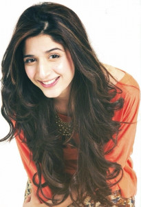 mawra hocane all set to make bollywood debut mawra hocane all set to make bollywood debut