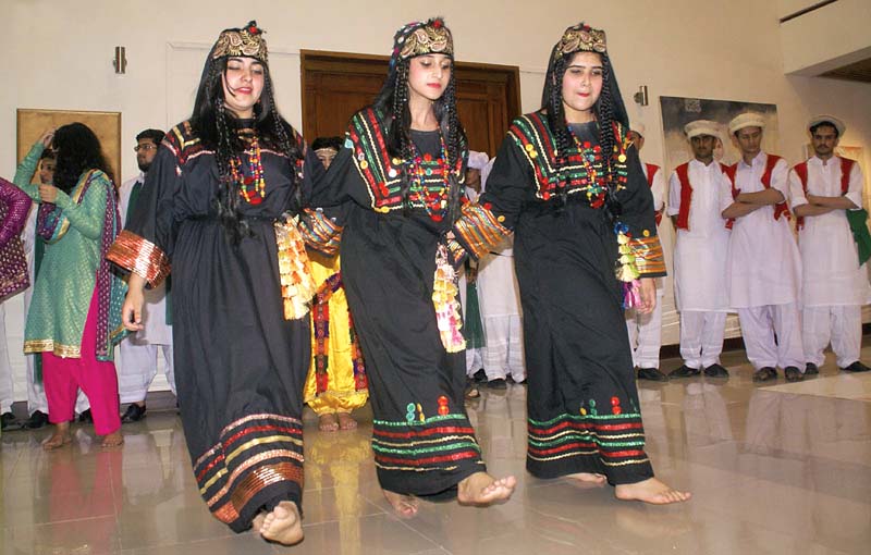 schoolgirls present a traditional dance performance photo inp