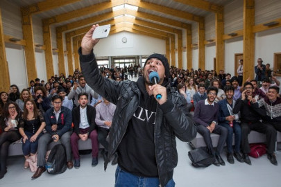 british pakistani counters terrorism with comic relief