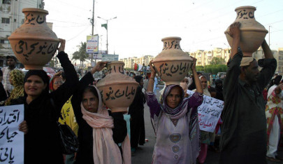 water shortage mqm kicks off city wide protests from north karachi