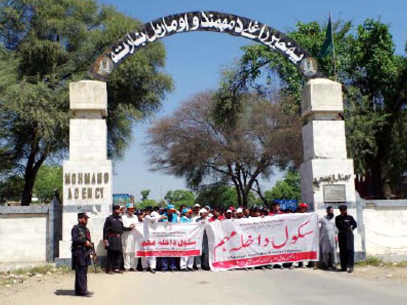 volunteers gather at mohmand gate in ekka ghund to start the rally photo mureeb mohmand express