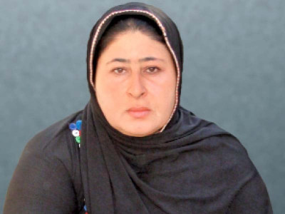 nothing s gonna stop her bakht zari rolls with the punches to bag an lg seat nothing s gonna stop her bakht zari rolls with the punches to bag an lg seat