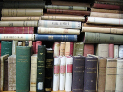 a short myopic and utterly biased guide to bookstores in lahore