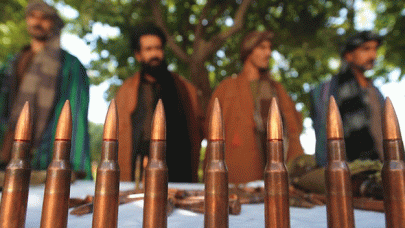 spring offensive in afghanistan pakistan warns taliban to shun violence or else