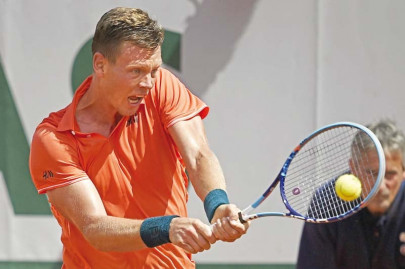 french open berdych advances radwanska bows out french open berdych advances radwanska bows out