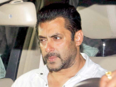 salman khan to make grand entrance in hot air balloon at awards show