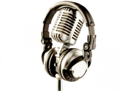 celebrating achievement pashto singer receives cash award from pm