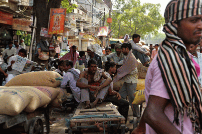 deaths from major heatwave sweeping india top 1 100