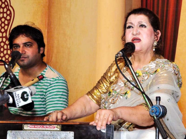 munni begum started her career in the 1970s and released her first album in 1976 photo muhammad javaid munni begum started her career in the 1970s and released her first album in 1976 photo muhammad javaid