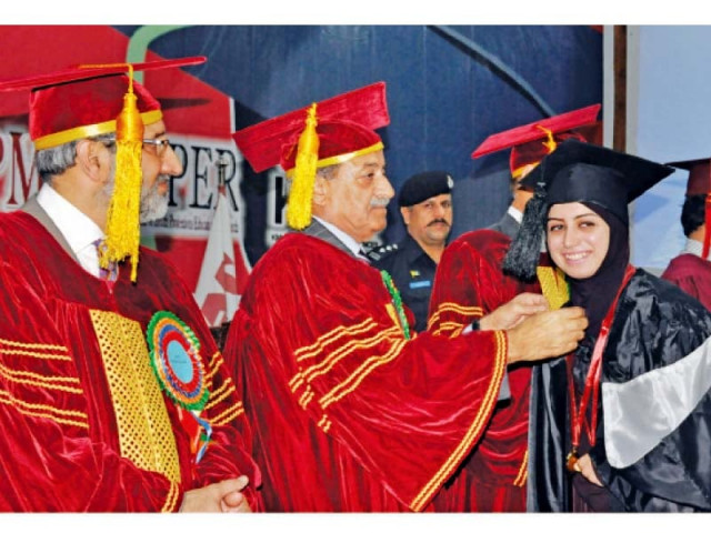 governor mehtab awards degrees photo express governor mehtab awards degrees photo express