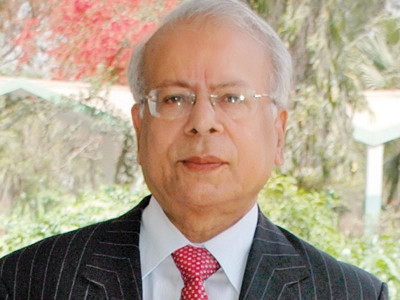 speaking from experience to improve standards education must be decentralised says dr husain