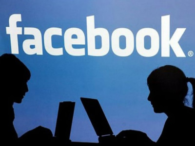 boss can monitor workers facebook activity italy s top court rules