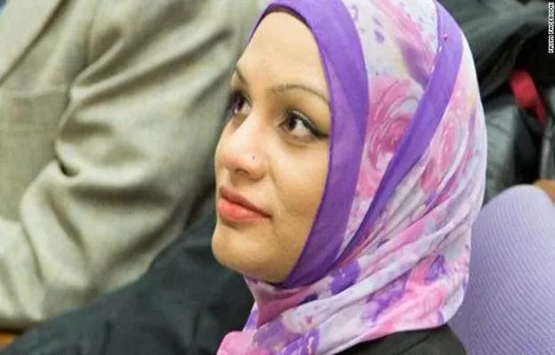 tahira ahmad that faced discrimination aboard united airlines photo cnn tahira ahmad that faced discrimination aboard united airlines photo cnn