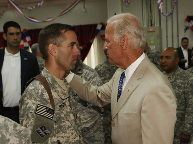 a file picture taken on july 4 2009 us vice president joe biden r talks with his son us army capt beau biden l at camp victory on the outskirts of baghdad photo afp a file picture taken on july 4 2009 us vice president joe biden r talks with his son us army capt beau biden l at camp victory on the outskirts of baghdad photo afp