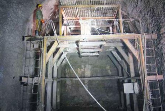 labor inside tunnel work was pulled round the clock photo wapda gov pk