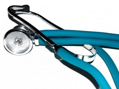 aiding the injured surgeons educated on war surgery techniques at seminar