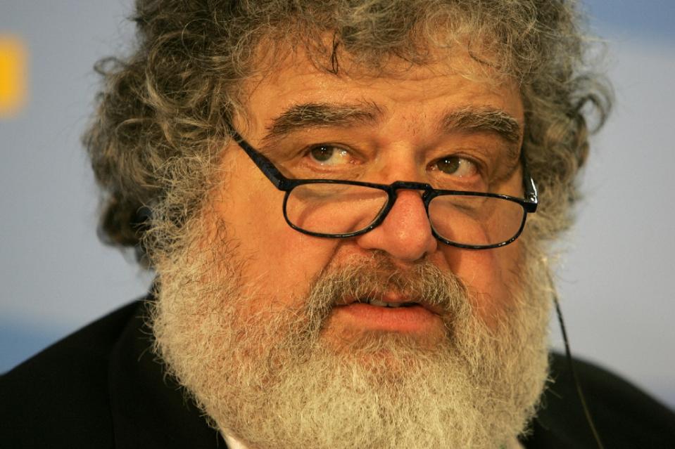 chuck blazer pictured on june 13 2005 admitted in court testimony that he conspired with fellow fifa executives to accept bribes during the process to choose hosts for the 1998 and 2010 world cups photo afp