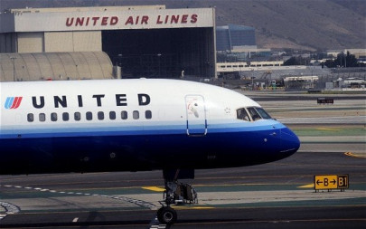 united apologises to muslim woman for soda incident bans accused crew member united apologises to muslim woman for soda incident bans accused crew member