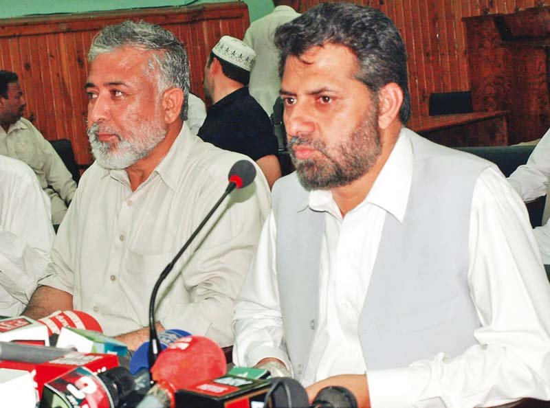 inayatullah khan talks to the media photo nni