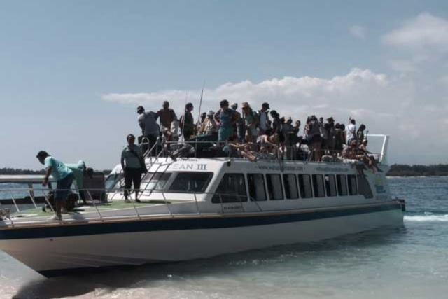 among those injured were passengers from australia france italy us uk and new zealand photo courtesy abc news