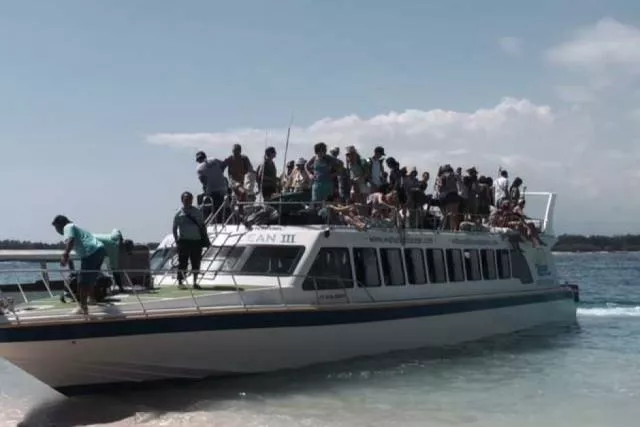 among those injured were passengers from australia france italy us uk and new zealand photo courtesy abc news among those injured were passengers from australia france italy us uk and new zealand photo courtesy abc news