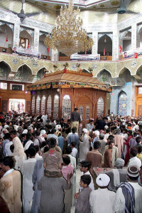 lal shahbaz urs sehwan heat wave leaves 10 dead